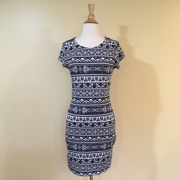 Modern Floral Striped Bodycon Dress - Picture 3 of 5